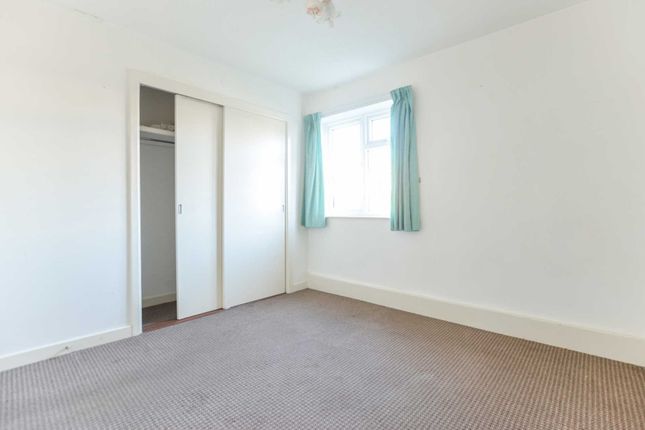 5, Green Court, Chichester photo 4