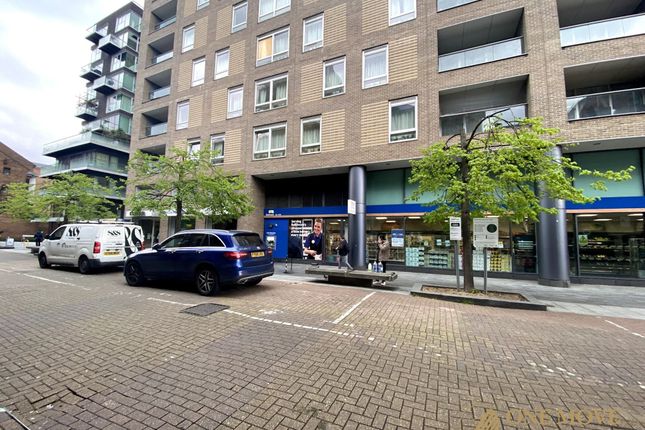 Flat to rent in Turnberry Quay, Waterford Court