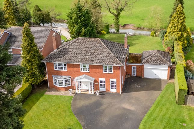 Detached house for sale in Tiddington, Warwickshire
