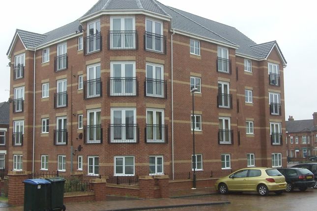 Flat for sale in Signet Square, Coventry