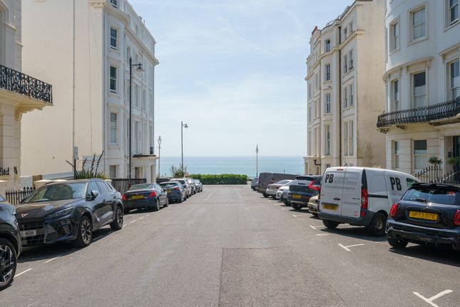 Flat 1, 4, Chesham Place, Brighton photo 4