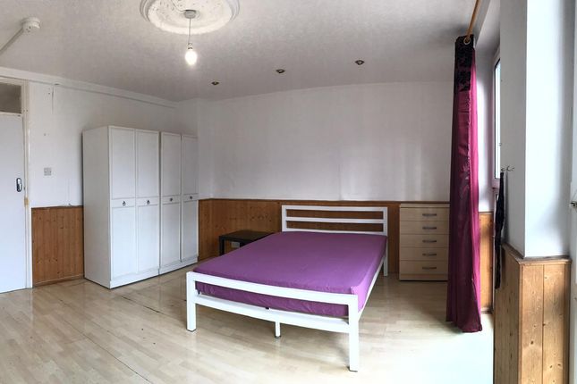Thumbnail Property to rent in Elmstead Road, Ilford