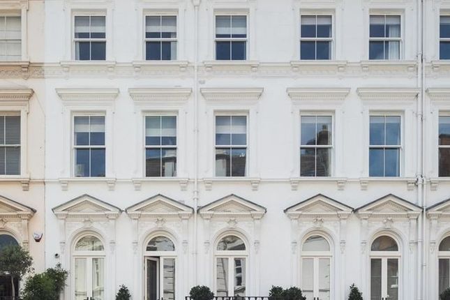 Duplex to rent in Prince Of Wales Terrace, London