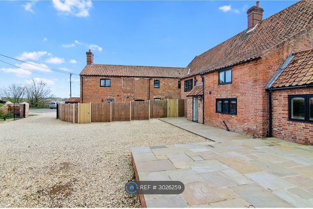 The Woodrow, Holt Road Cawston, Norwich photo 4
