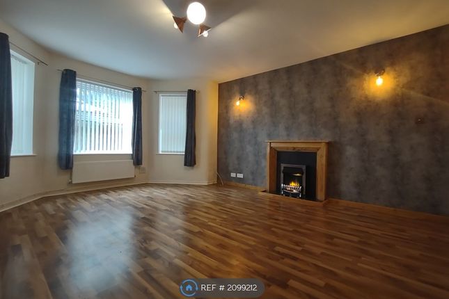 Thumbnail Flat to rent in Park Road West, Prenton