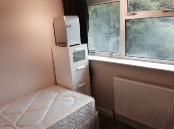 Thumbnail Shared accommodation to rent in Green Dell, Canterbury, Kent