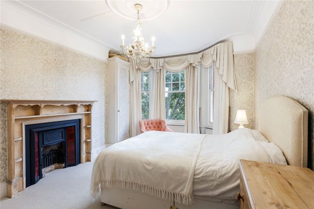 Lower Richmond Road, London photo 2
