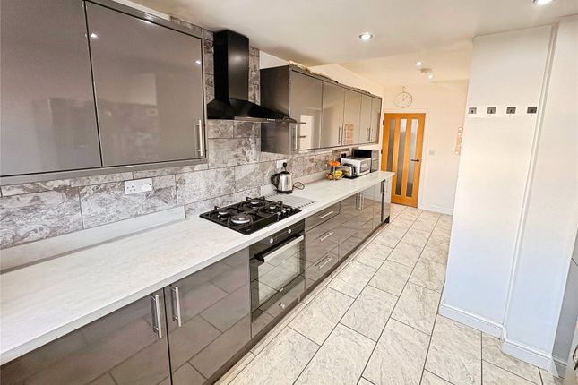 18, Dunstall Avenue, West Midlands photo 2