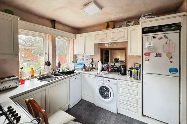 3, Westway, Mirfield photo 2