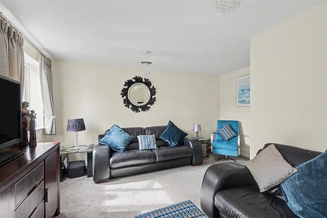 30, Bramble Court, Nottingham photo 2