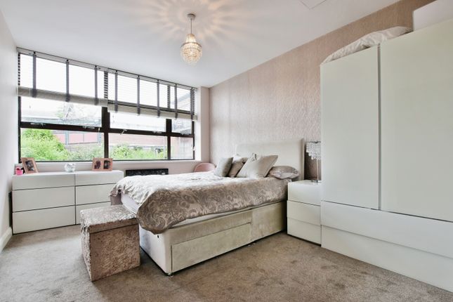 Flat for sale in Macclesfield Road, Wilmslow, Cheshire