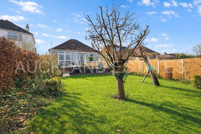 78, Ladbrooke Drive, Potters Bar photo 2
