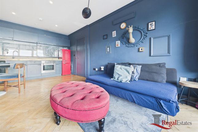 Flat 23, 8, Hillside, London photo 2