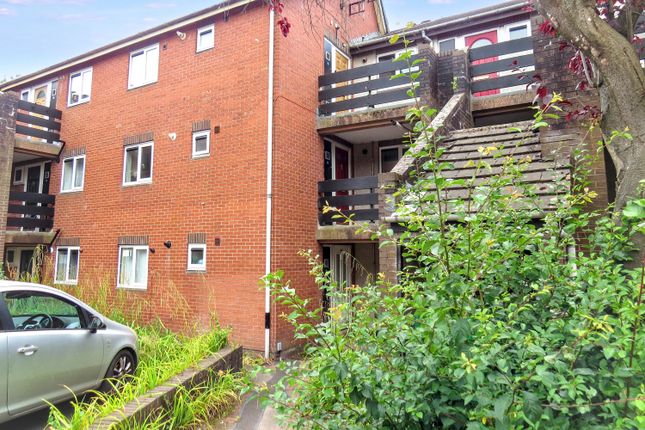 1-bed flat on 106 The Paddock, Preston, £23,000