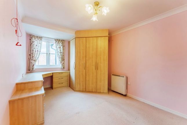 Flat for sale in Salter Court, Colchester