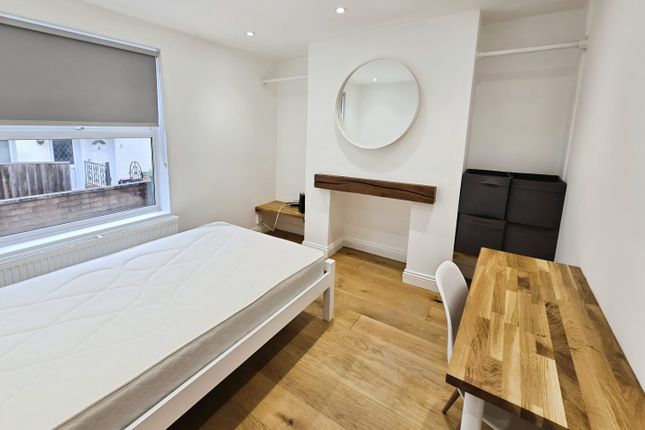 4, Oakfield Street, Exeter photo 4