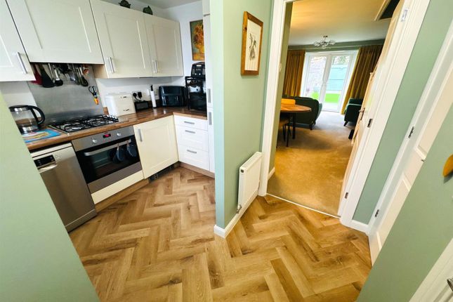 39, Bryn Uchaf, Llanelli photo 3