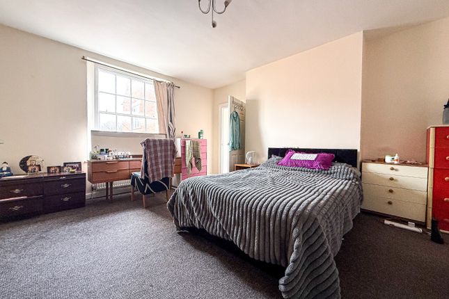 Apartment 2, 2A Blake Street, Somerset photo 4