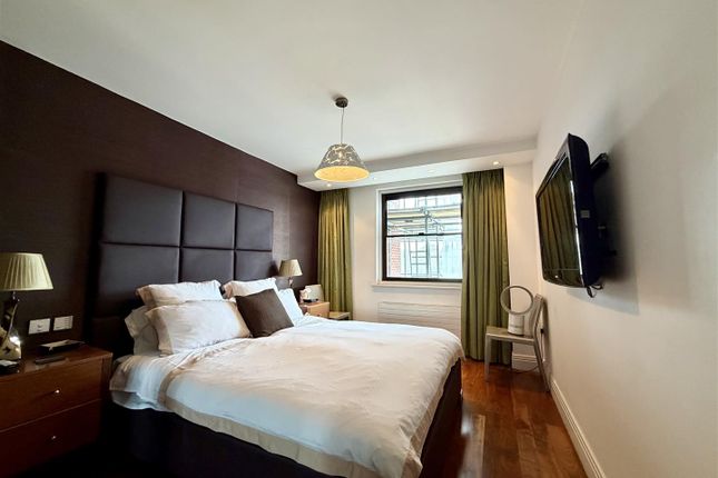 12 Cameret Court, Lorne Gardens, London photo 3