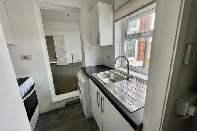 22 Richardson Avenue, South Shields, photo 3