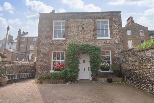 Cottage for sale in Paragon Street, Ramsgate