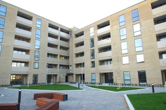 Thumbnail Flat to rent in Dapple Court, Watford