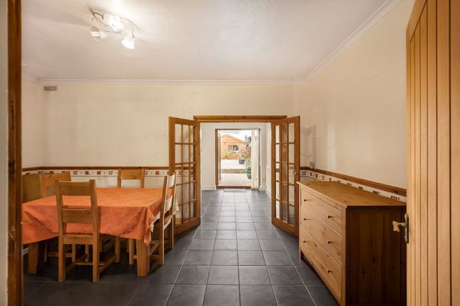 6, Quarry Dale, Cardiff photo 4