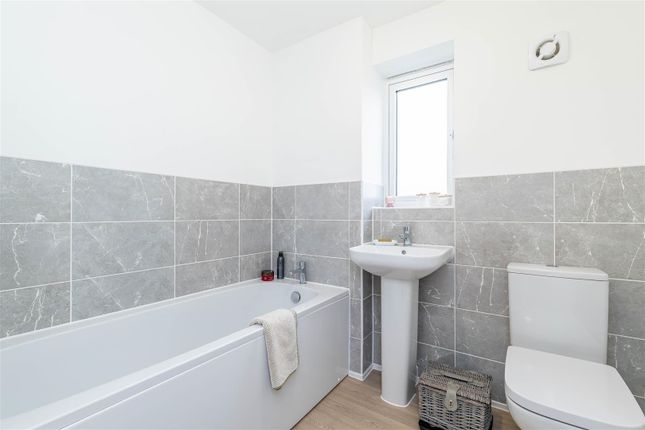 24, Thornton Drive, Preston photo 4