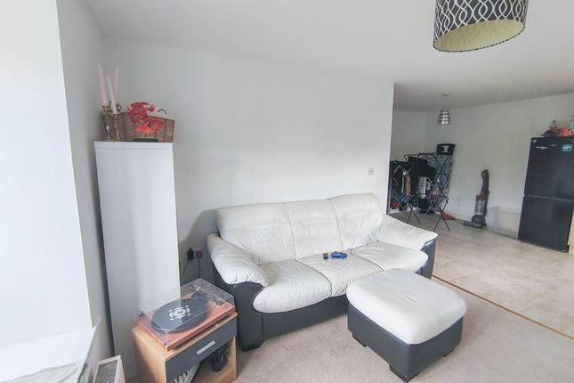 10, Lyon's Court, Gateshead photo 4