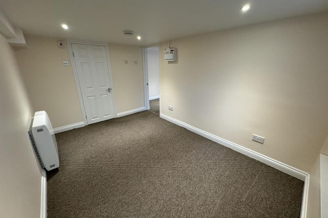 Flat to rent in Ranelagh Road, St. Austell