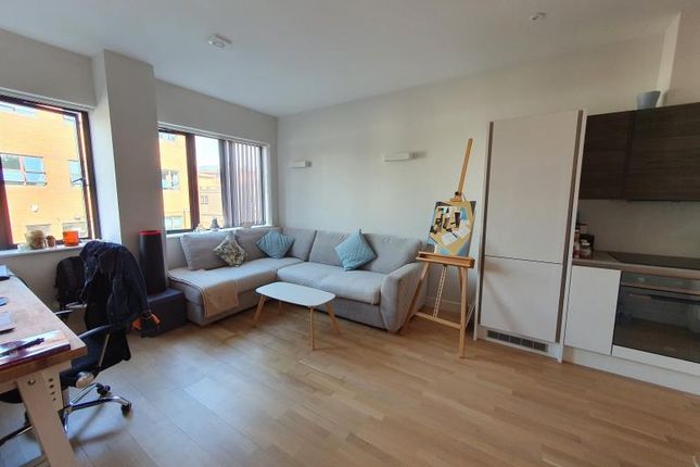 Thumbnail Flat to rent in Union Road, Solihull