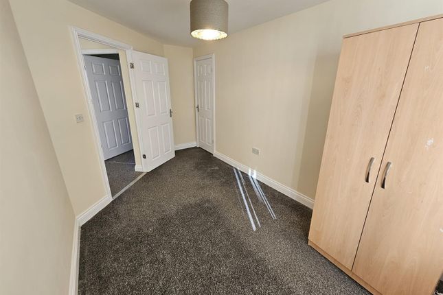 Flat 4 Highfield Court, Highfield Road, Dudley photo 5