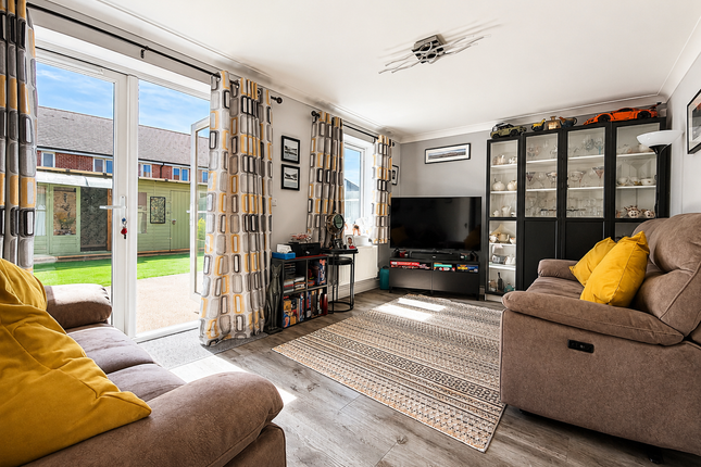 6 Court Close, Deal photo 2