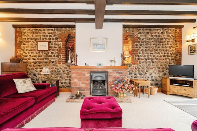 2, Incleborough Close, Cromer photo 2