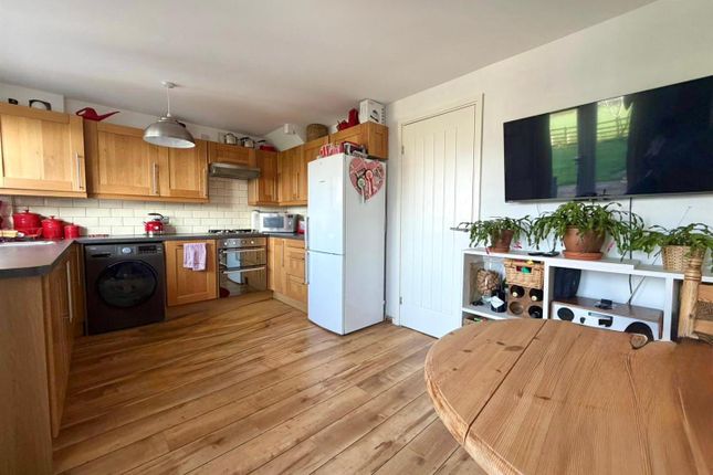 8, Greylag Close, Leicester photo 4