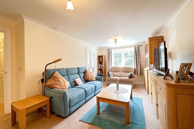 Apt 18, Southwood Court Southend Road, Billericay photo 3
