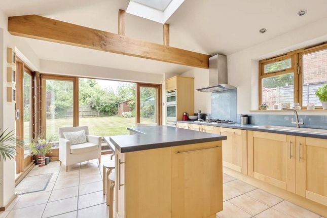 17, Tormead Road, Surrey photo 4