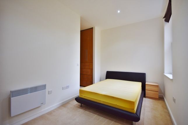 Room to rent in Grange Park, Ealing Common