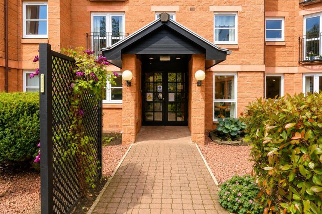 Flat 20, 21, Castle Court, South Lanarkshire photo 2