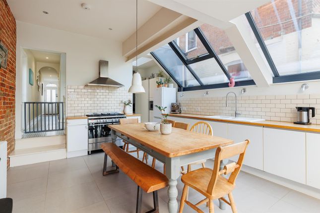 91, Mill Hill Road, Cowes photo 4