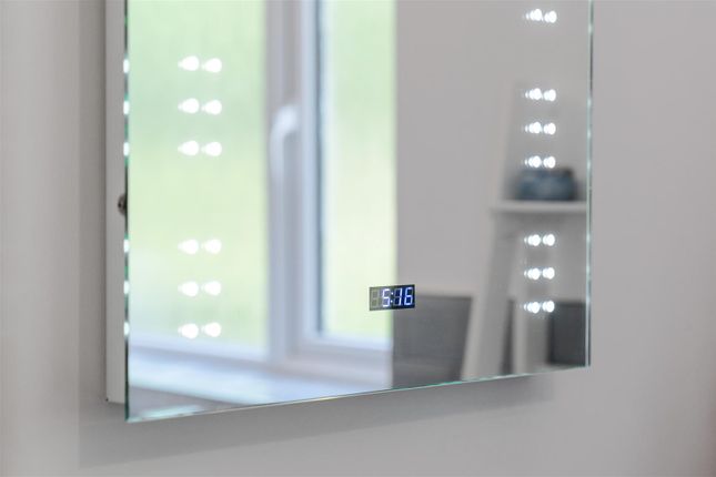 Bathroom-3.Jpg