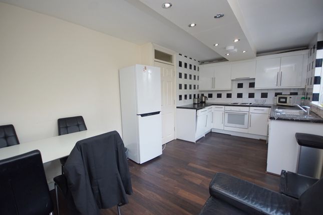 Maisonette to rent in Coopers Lane, St Pancras