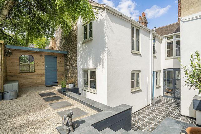Thumbnail Town house for sale in Spring Road, Abingdon