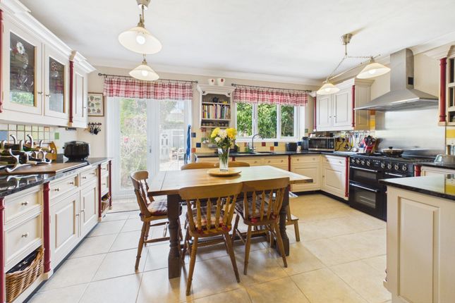 2 Westfield Road, Hull photo 2