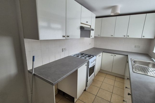Terraced house to rent in Wincombe Street, Manchester