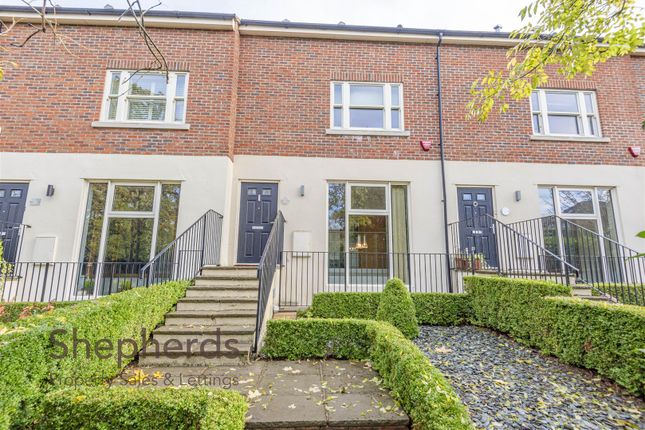Town house for sale in High Road, Broxbourne