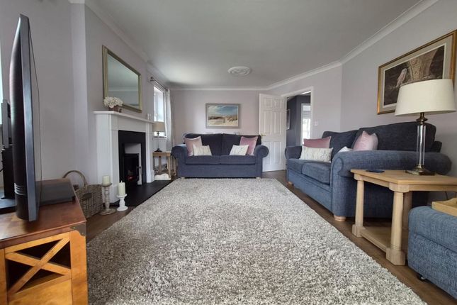 14 Gap Crescent, Filey photo 3