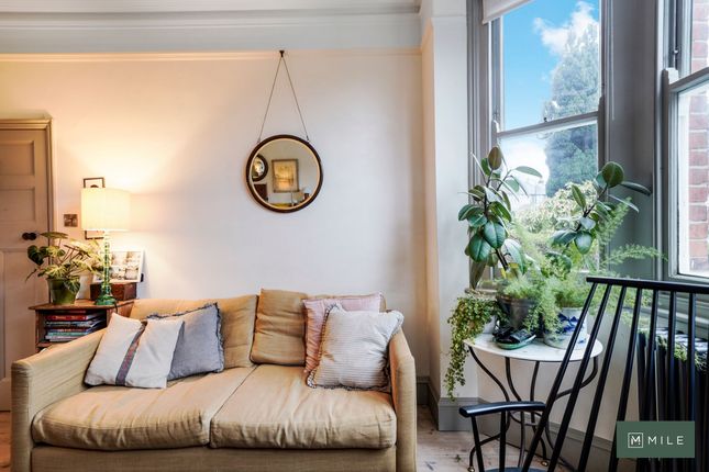 Flat for sale in Odessa Road, London