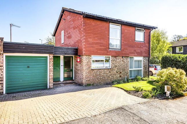 Thumbnail Detached house for sale in Sunninghill, Berkshire