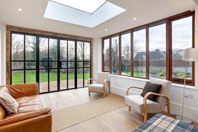 Minikin, Chequer Lane, Chichester photo 3